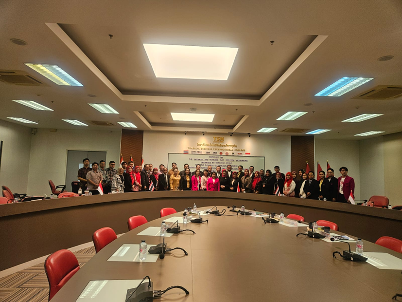 PKM Kolaborasi Internasional: Program Upskilling Kepala Sekolah SMK Kabupaten Bogor, Indonesia dan Thailand TVET Director Networking